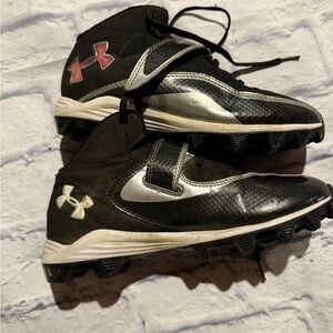Black Athletic Cleats